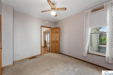 318 E Pleasant Street Mankato MN 56001