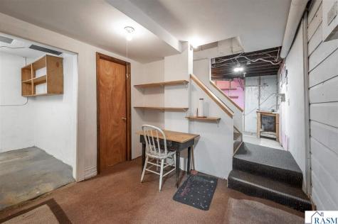 318 E Pleasant Street Mankato MN 56001