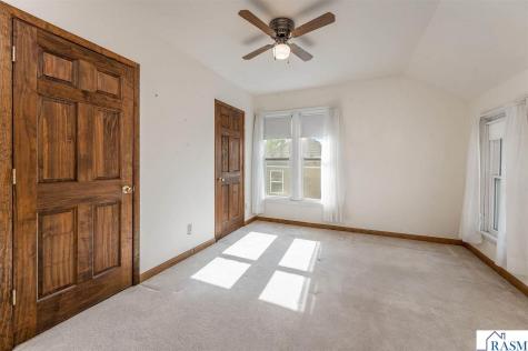 318 E Pleasant Street Mankato MN 56001