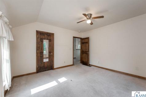 318 E Pleasant Street Mankato MN 56001