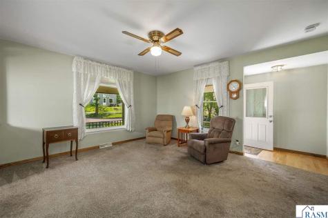 318 E Pleasant Street Mankato MN 56001