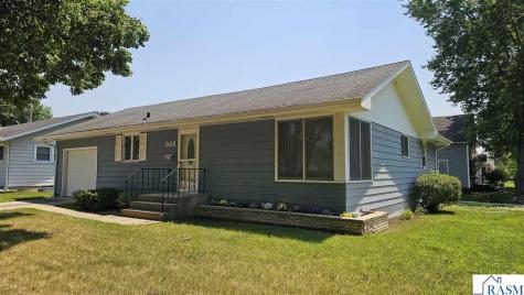 925 S 10th Street New Ulm MN 56073