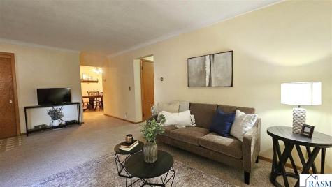 925 S 10th Street New Ulm MN 56073