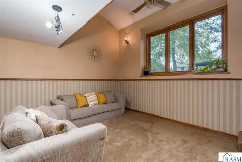 30 Lincoln Lane New Ulm MN 56073