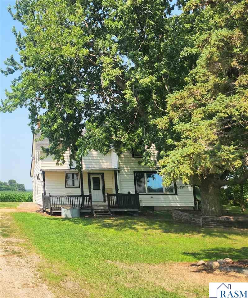 21969 230th Avenue Sleepy Eye MN 56085