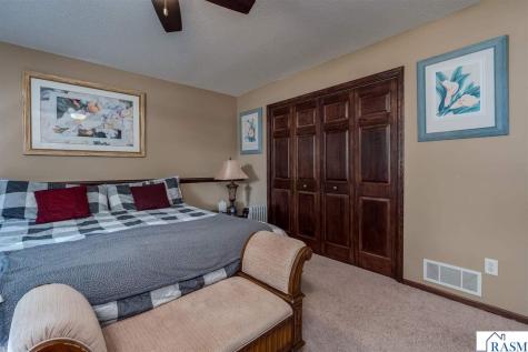 208 Cypress Drive Mankato MN 56001