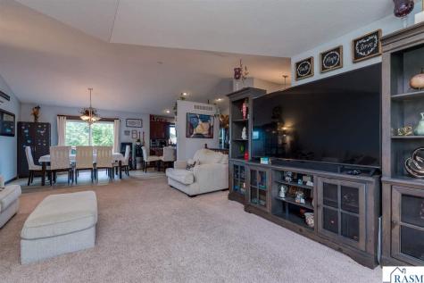 208 Cypress Drive Mankato MN 56001
