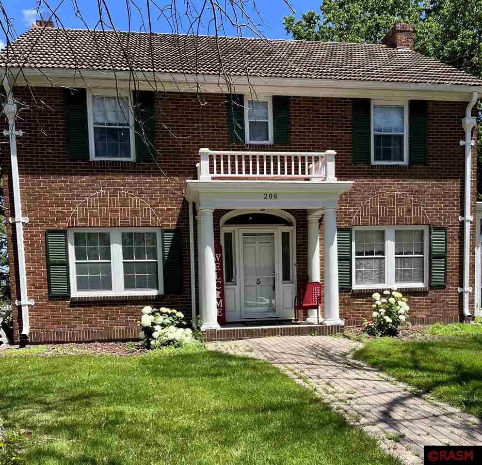 208 N State Street New Ulm MN 56073