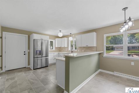 108 SE 8th Avenue Mapleton MN 56065