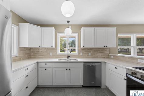 108 SE 8th Avenue Mapleton MN 56065