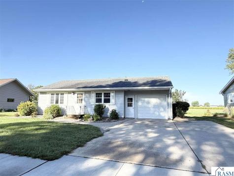 460 Park Avenue Le Center MN 56057
