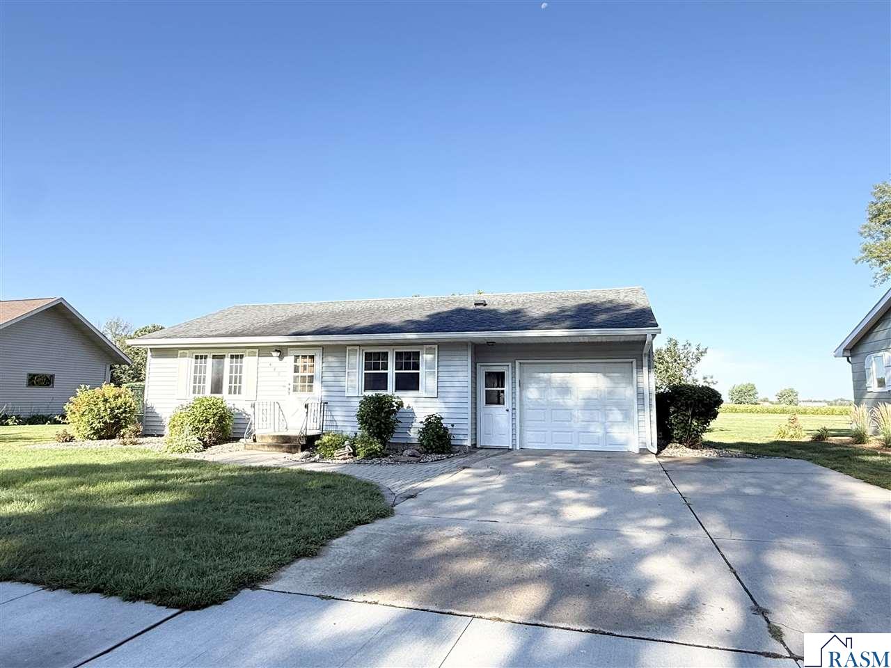 460 Park Avenue Le Center MN 56057