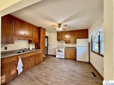 460 Park Avenue Le Center MN 56057