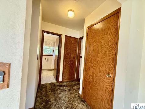 460 Park Avenue Le Center MN 56057
