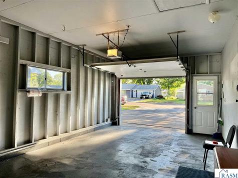 460 Park Avenue Le Center MN 56057