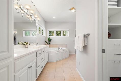 1416 E Pond Road Eagan MN 55122