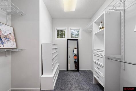 1416 E Pond Road Eagan MN 55122