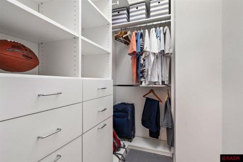 1416 E Pond Road Eagan MN 55122