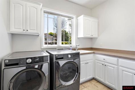 1416 E Pond Road Eagan MN 55122