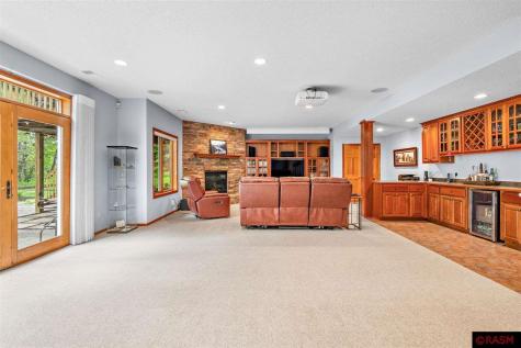 1416 E Pond Road Eagan MN 55122