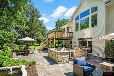 1416 E Pond Road Eagan MN 55122