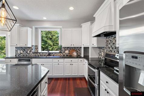 1416 E Pond Road Eagan MN 55122