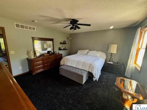 44137 Willow Road St. Peter MN 56082