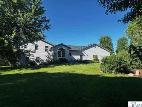 44137 Willow Road St. Peter MN 56082