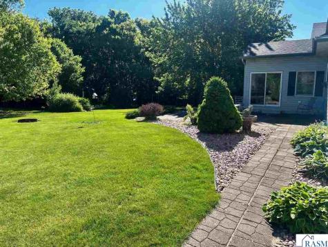 44137 Willow Road St. Peter MN 56082