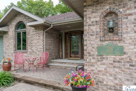 25 Crown Hill Lane Mankato MN 56001