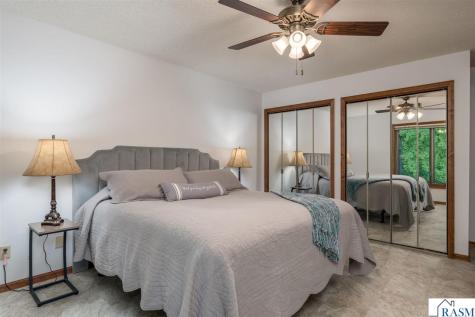 25 Crown Hill Lane Mankato MN 56001