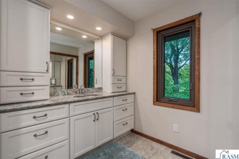 25 Crown Hill Lane Mankato MN 56001