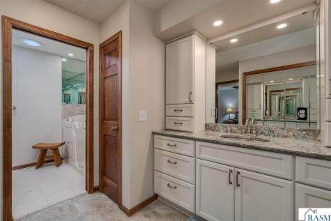 25 Crown Hill Lane Mankato MN 56001