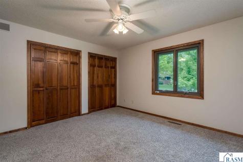 25 Crown Hill Lane Mankato MN 56001
