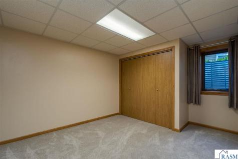 25 Crown Hill Lane Mankato MN 56001