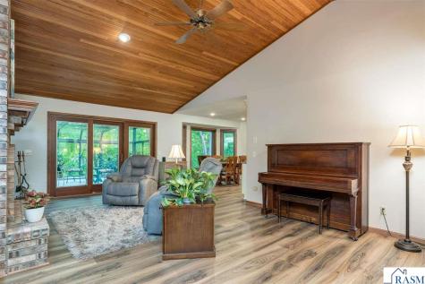 25 Crown Hill Lane Mankato MN 56001