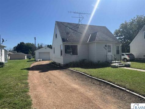 409 S 5th Street Le Sueur MN 56058