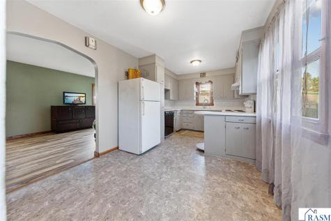 409 S 5th Street Le Sueur MN 56058