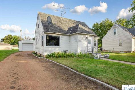 409 S 5th Street Le Sueur MN 56058
