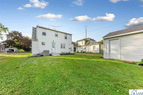 409 S 5th Street Le Sueur MN 56058
