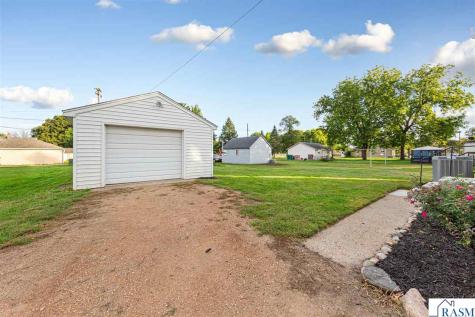 409 S 5th Street Le Sueur MN 56058