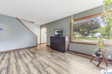 409 S 5th Street Le Sueur MN 56058
