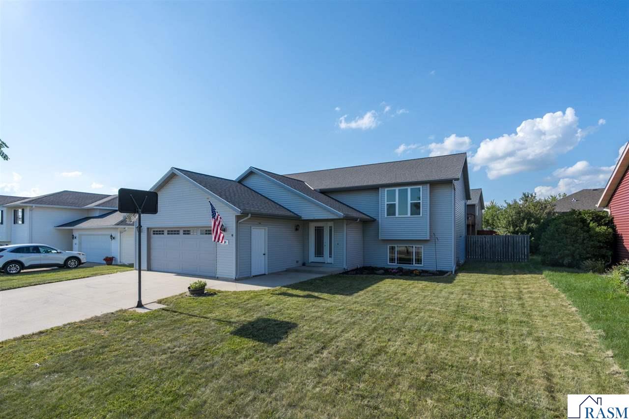 216 Wickfield Drive Mankato MN 56001