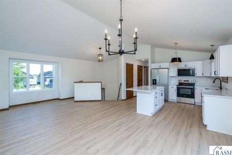 216 Wickfield Drive Mankato MN 56001