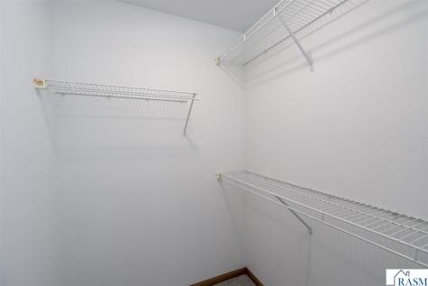 216 Wickfield Drive Mankato MN 56001