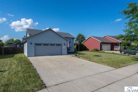 216 Wickfield Drive Mankato MN 56001