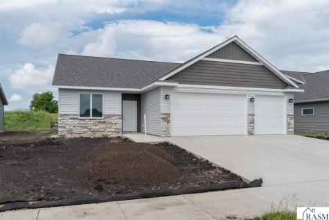 313 Falcon Run Eagle Lake MN 56025