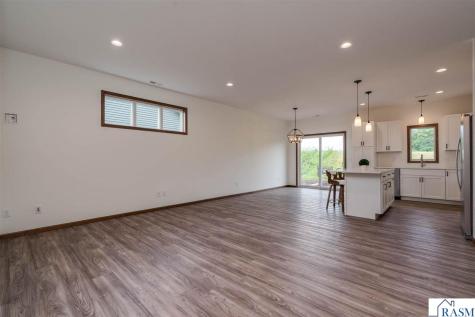 313 Falcon Run Eagle Lake MN 56025