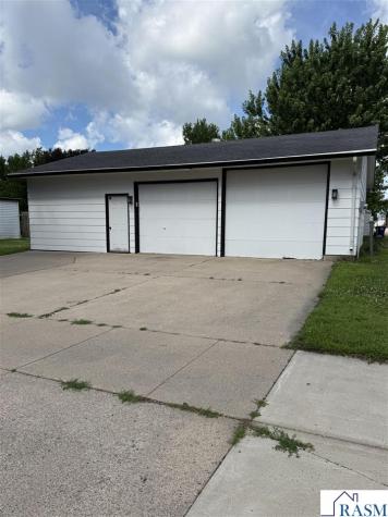 400 SW Walnut Street Sleepy Eye MN 56085