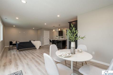 3121 Scotch Lane Mankato MN 56001